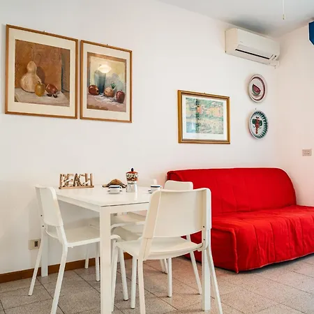 In Near Tennis Court Apartman Bibione
