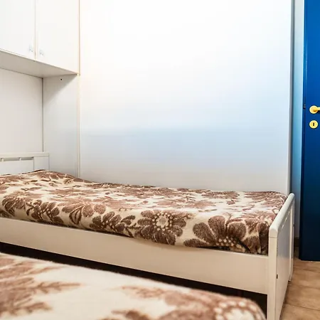 Apartman In Near Tennis Court