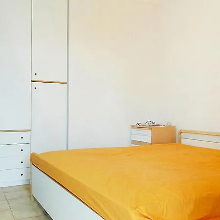 Apartman In Near Tennis Court *