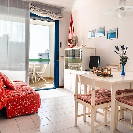 In Near Tennis Court Apartman